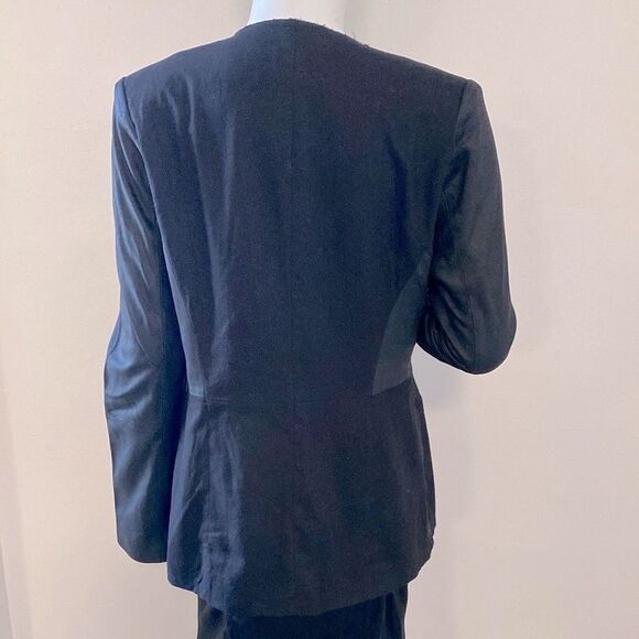 Veda Black Linen Blazer w Contrasting Black Leather Sleeves - Picture 6 of 9